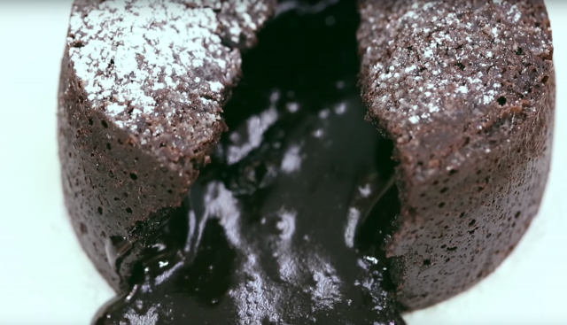 巧克力熔岩蛋糕自己做，療癒大滿足！
